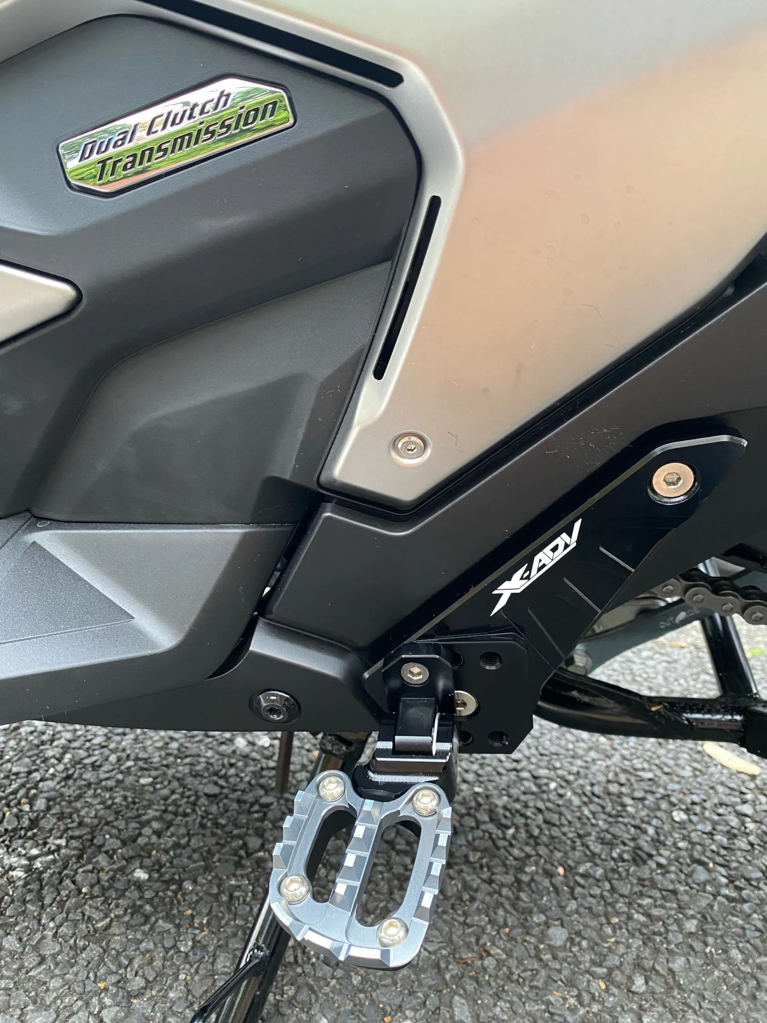 For HONDA X-ADV XADV750 2021 2022 2023 2024 Motorcycle Adjustable Rear Foot Pegs Footrest Passenger Rearsets Accessories XADV