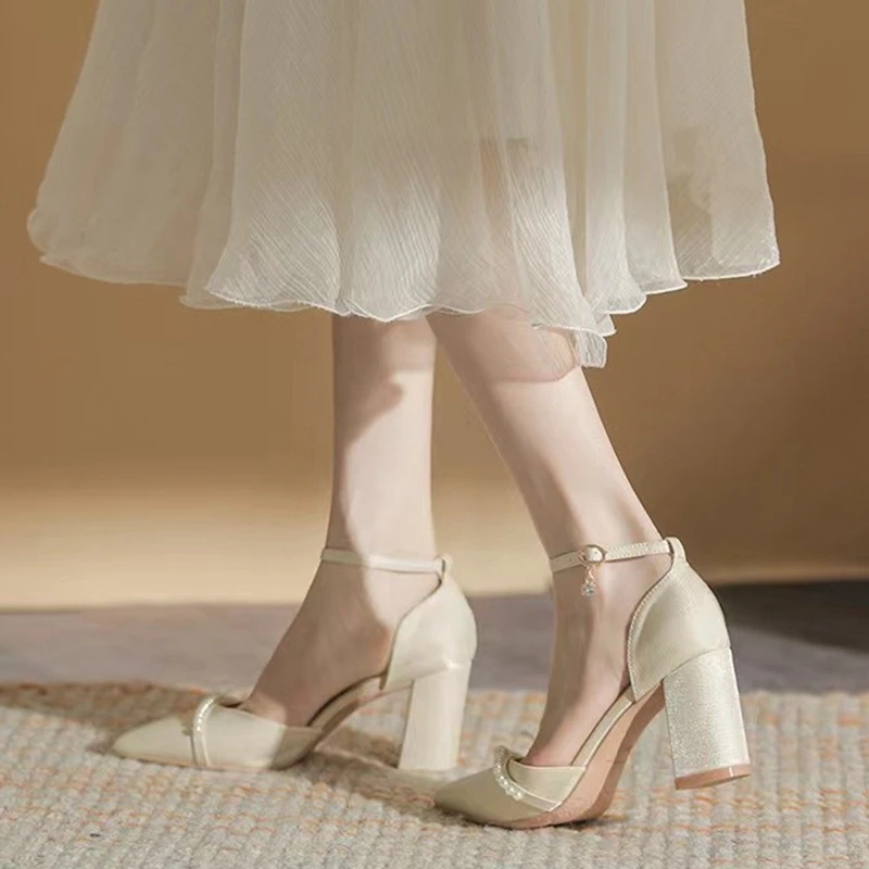 Heels 2023 Wedding New Women Brand Design String Bead Pearls High Heels Ladies Sexy Elegant Pointed Toe White Black Pumps smile