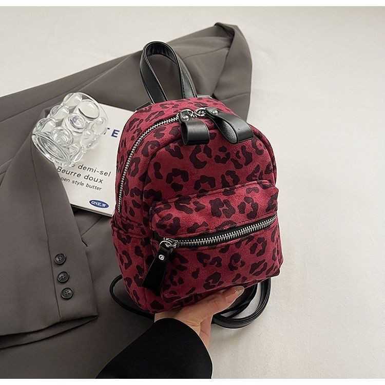 2024 new leopard print women's backpack for outdoor shopping and commuting, mini backpack, fashionable and versatile mobile phone bag