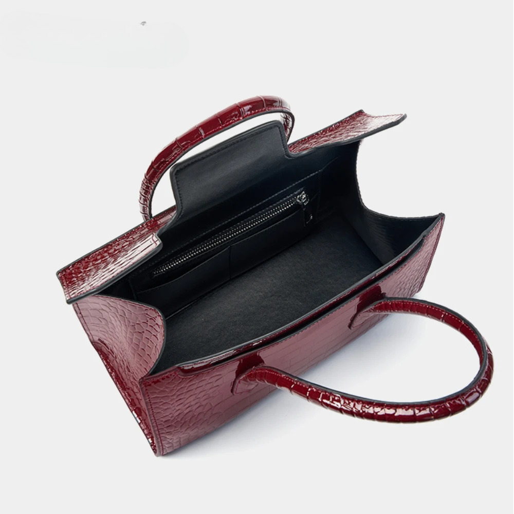 Leisure Fashion All-Match Wine Red Large Tote Glossy Hard Patent Cow Leather Women Handbag Business Office Shoulder Bag Patent Leather Cover Style Bag