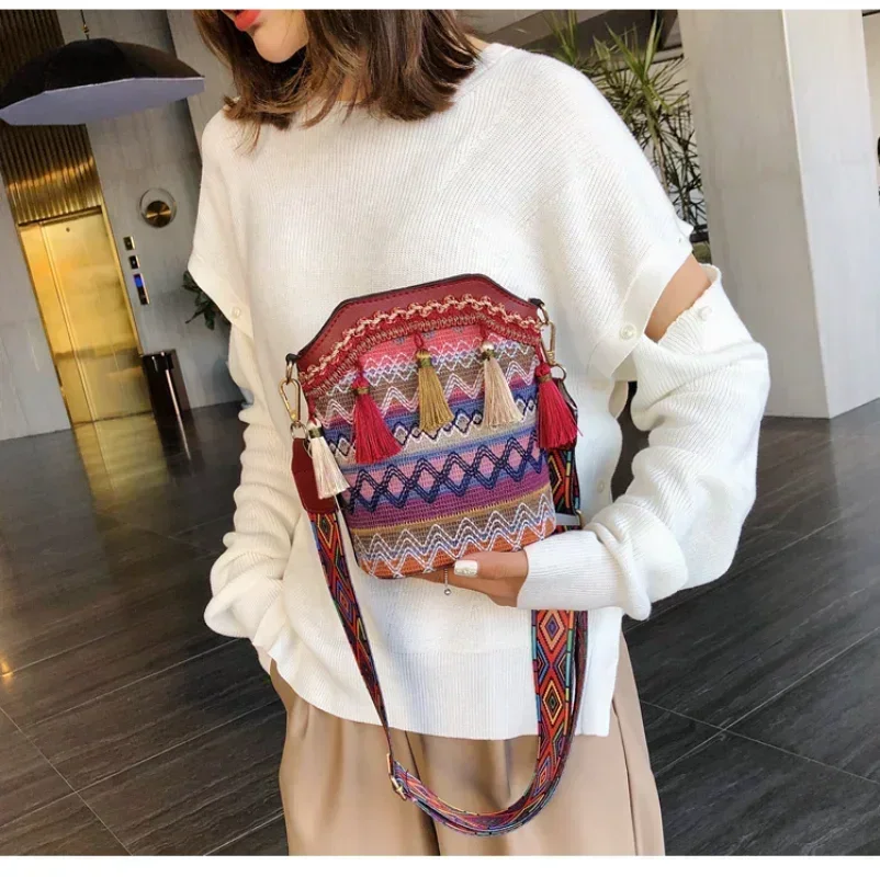 2024 New Sling Shoulder Bags for Ladies Handbag Vintage Women's Bag Tassel Ethnic Handwoven Crossbody for Lady Bag