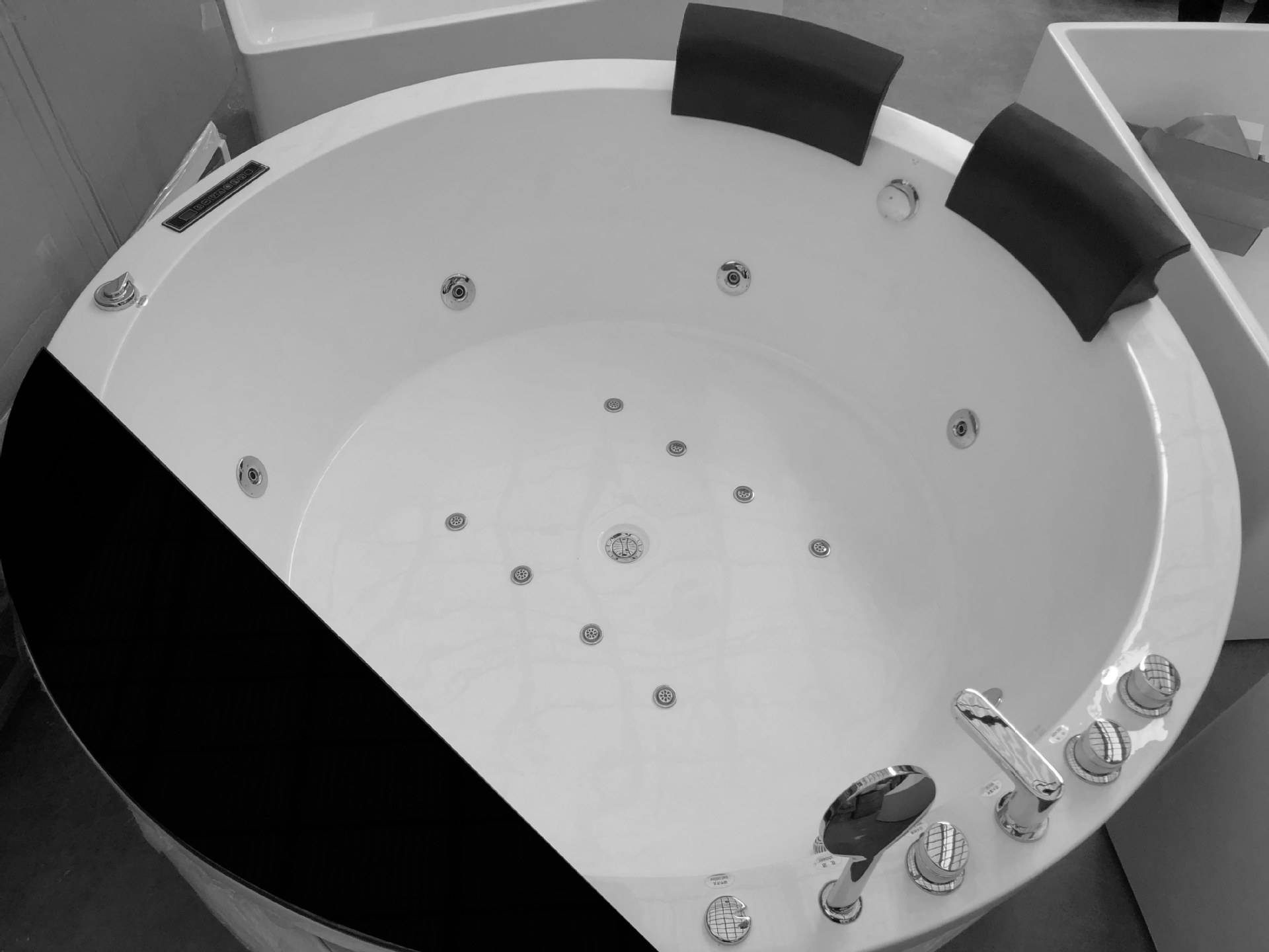 1700mm Drop-in Fiberglass Bath Built-in whirlpool Bathtub Acrylic Hydromassage Embedded Surfing Massage Tub Swimming Pool NS3162