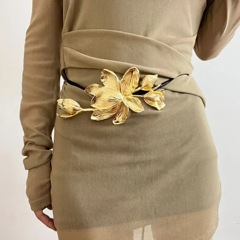 Fashionable retro gold tulip flower belt womens personality outstanding black leather rope leggings decoration waist chain 241108w
