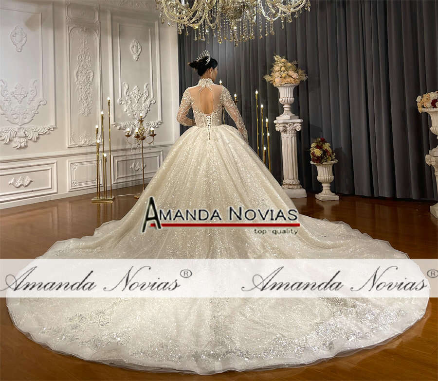 Customized Stunning Handsew Beading Work Bridal Wedding Gowns