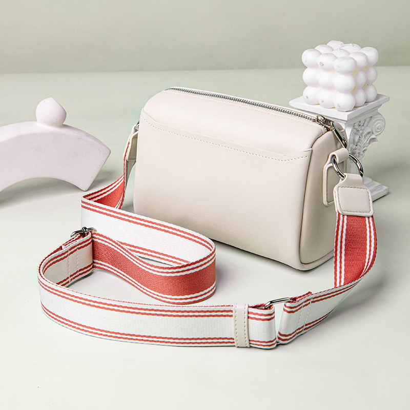 2025 Designer Texture New 3 2024 Small Square for Women Large Capacity Single Shoulder Crossbody Bag