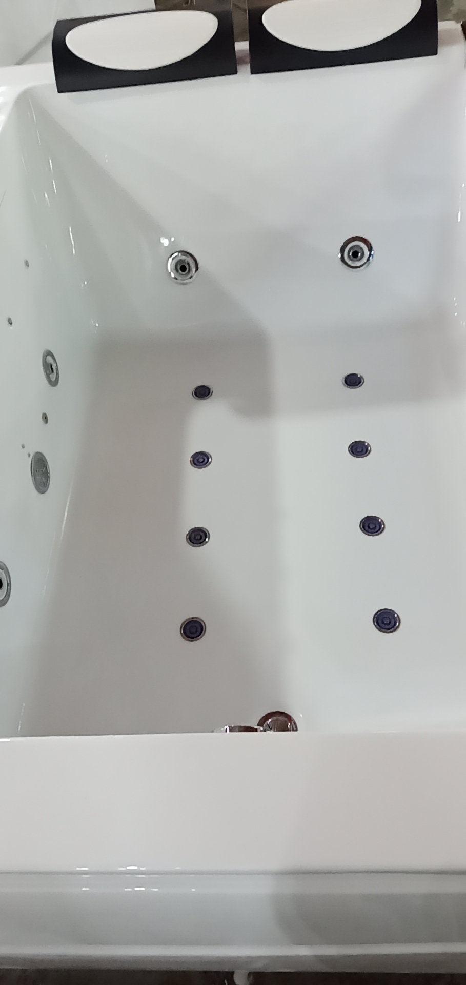 1700mm Waterfall Right Skirt Whirlpool Bathtub Acrylic Hydromassage Surfing Massaging Tub Colourful LED Lights Swimming Pool NS3020