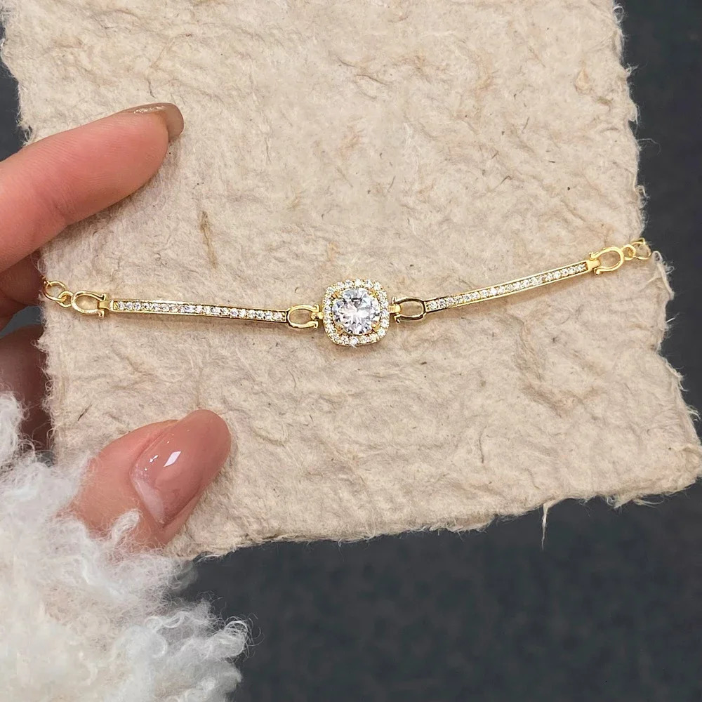 1/2 Halo Diamond Bracelet Gra 100% 925 Silver Round Square Sunflower shaped Bracelet Womens Bracelet 241108