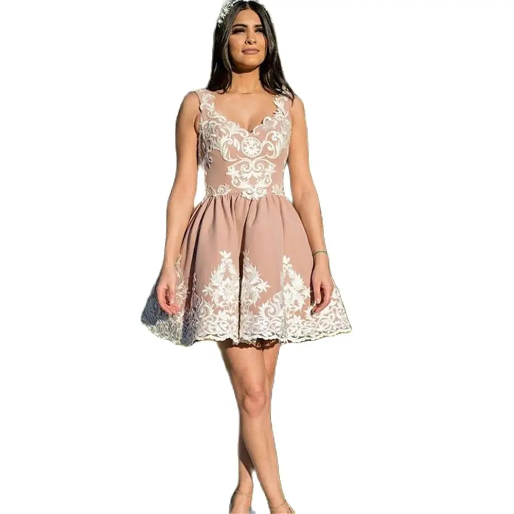 Homecoming Short Dresses A-Line Tail Dresses Beautiful Lace Appliques V-Neck Spaghetti Strap Mini Skirt Satin ddmysmile With Pleats Smile