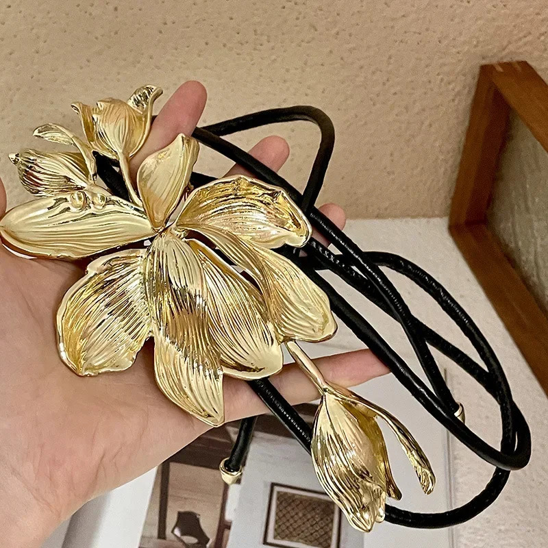 Fashionable retro gold tulip flower belt womens personality outstanding black leather rope leggings decoration waist chain 241108w