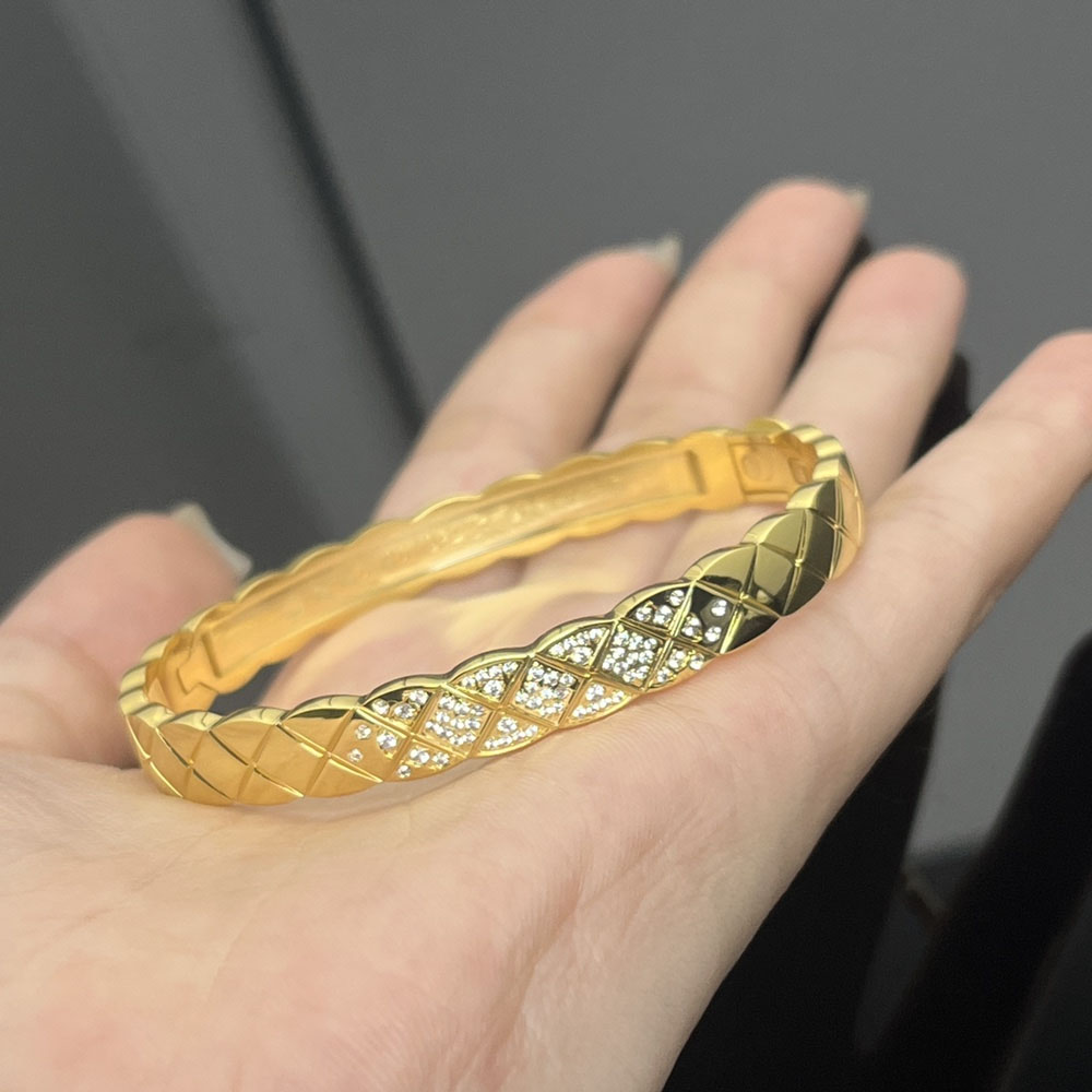 2025 Designer Hot Selling Exquisite Style Bracelet Designer High Quality 18K Gold Men's and Women's Bracelets Fashion Classic Wedding Party