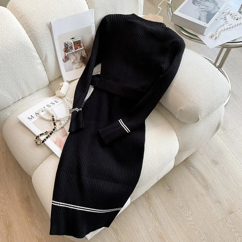 Autumn Winter Women Knitted Dress Fashion O-neck Buttons Bodycon Sweater Dress with Belt Lady Office Dress 241108