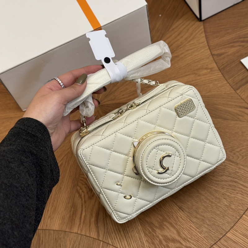 Luxury Leather Travel Camera Bag Womens Fashion Cube Makeup Bag Womens MINI Crossbody Bags Designer Square Satchel Unisex Mini Cosmetic Holdall Bags 5 Colors