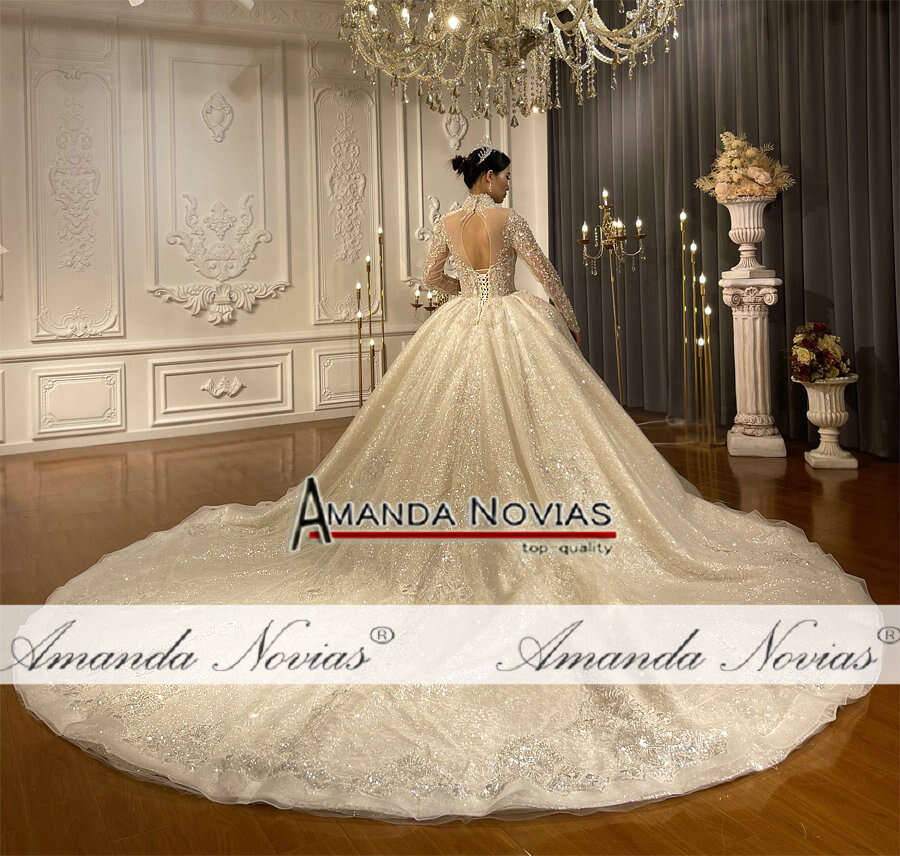 Customized Stunning Handsew Beading Work Bridal Wedding Gowns