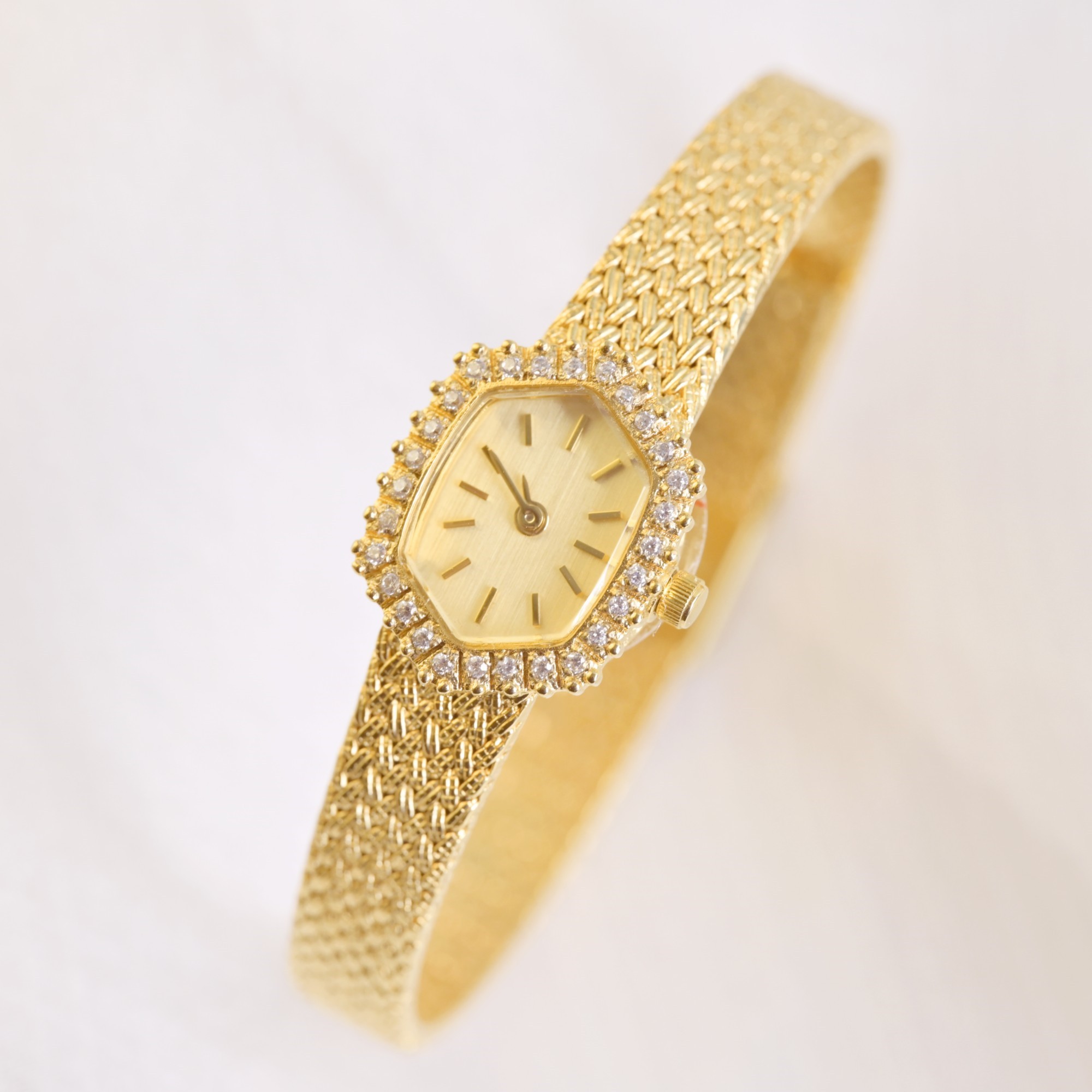 Vintage Small Dial 2023 Women's Watch Antique Diamond Retro Luxury Elegant Gifts Brass Band 18K Gold Plated High Quality