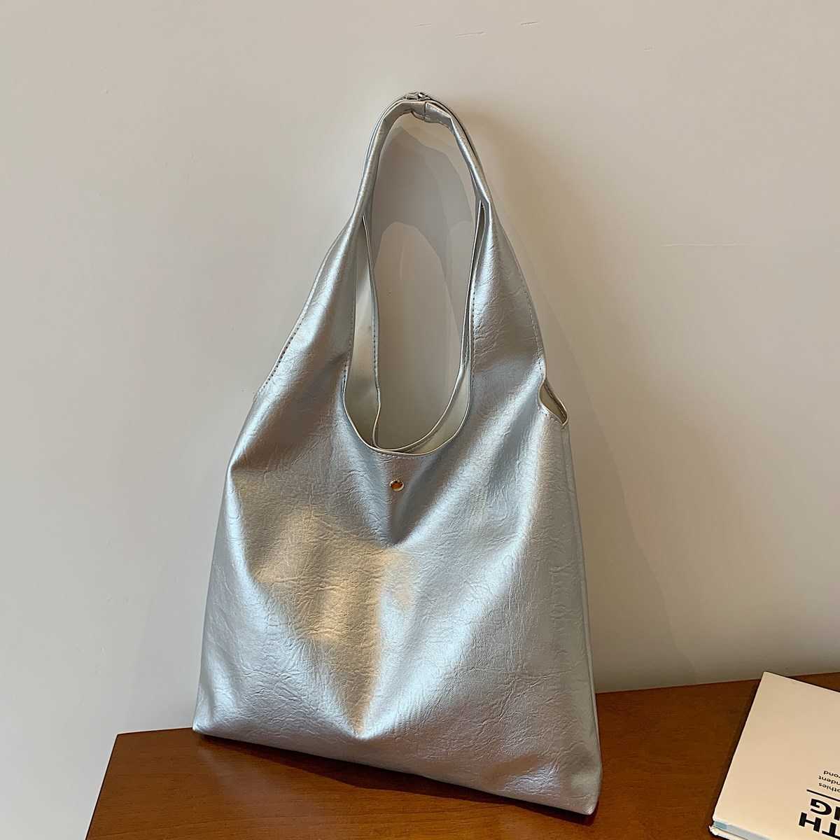 Large capacity tote bag for women 2024 new Korean version, high-end, trendy, simple, casual, versatile shoulder bag