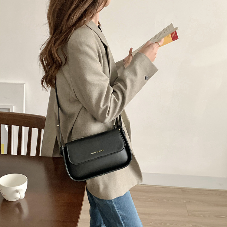 2025 Designer fashion 3 Bag women's niche design women 2024 new wide shoulder strap crossbody small bag bags