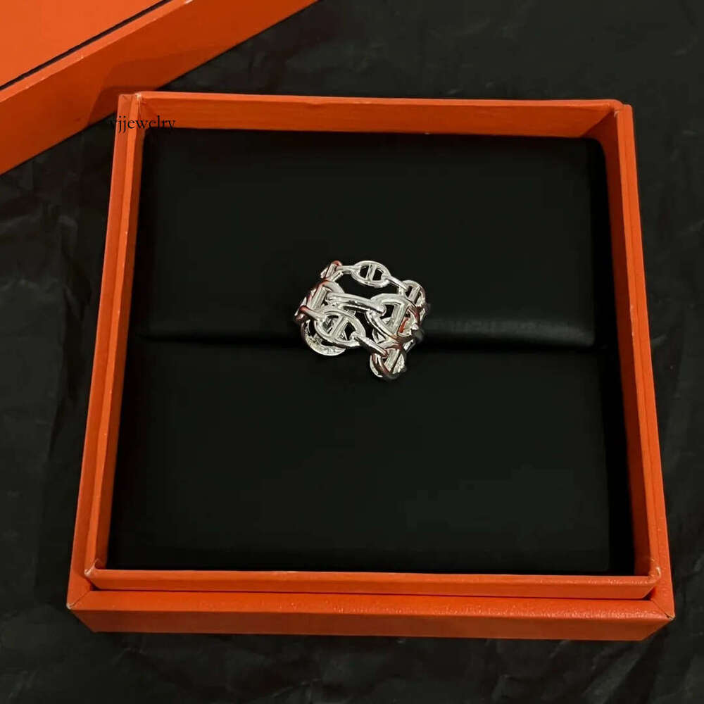 Fashion Band Rings Copper Pig Nose Brand Designer Round Circle Charm Lockets Open Wide Ring For Women Jewelry Party Gift