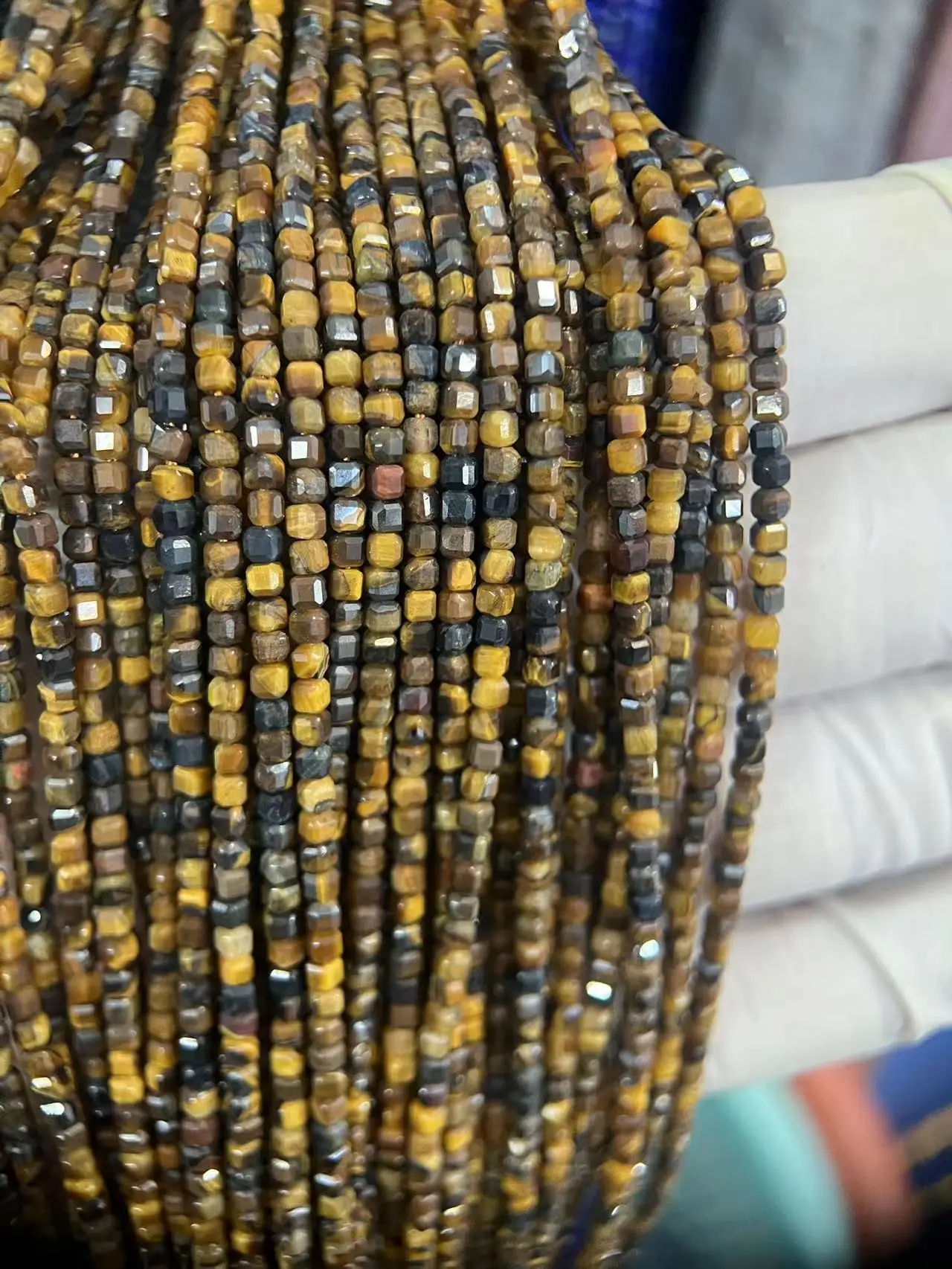 Natural Tiger Eye Stone 2*2mm Faceted Cube Yellow Gemstone Cubic Delicate Seed Beads For Jewelry Accessories Making