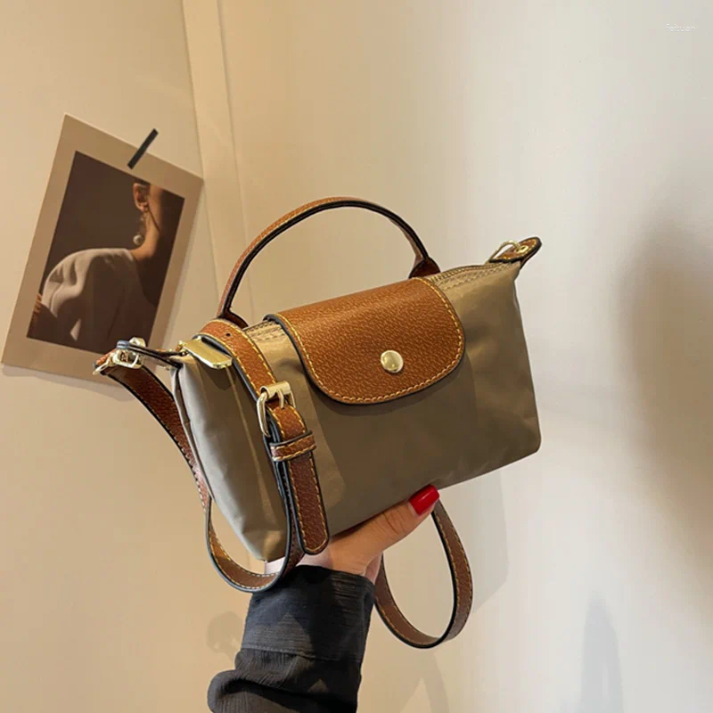 Hobo Women Bag 2024 Nylon Mini Crossbody Purse Designer Handbag Simple Dumpg Pack Fashion Lady Shoulder