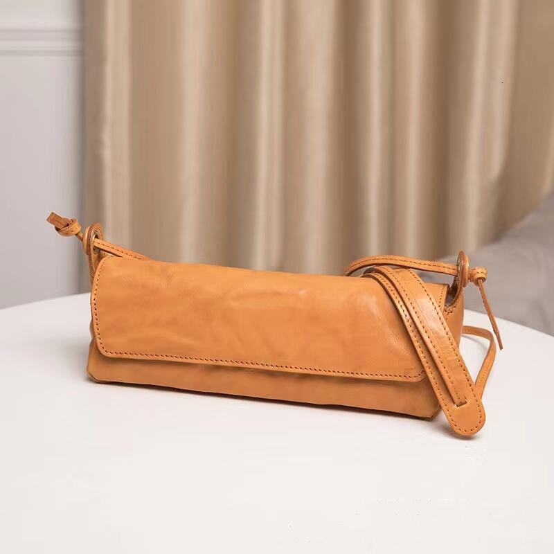 Vegetable Tanned First Layer Cowhide Women's Long Magnetic Buckle European And American Retro Messenger Bag Genuine Leather Hasp Style BagVoyage