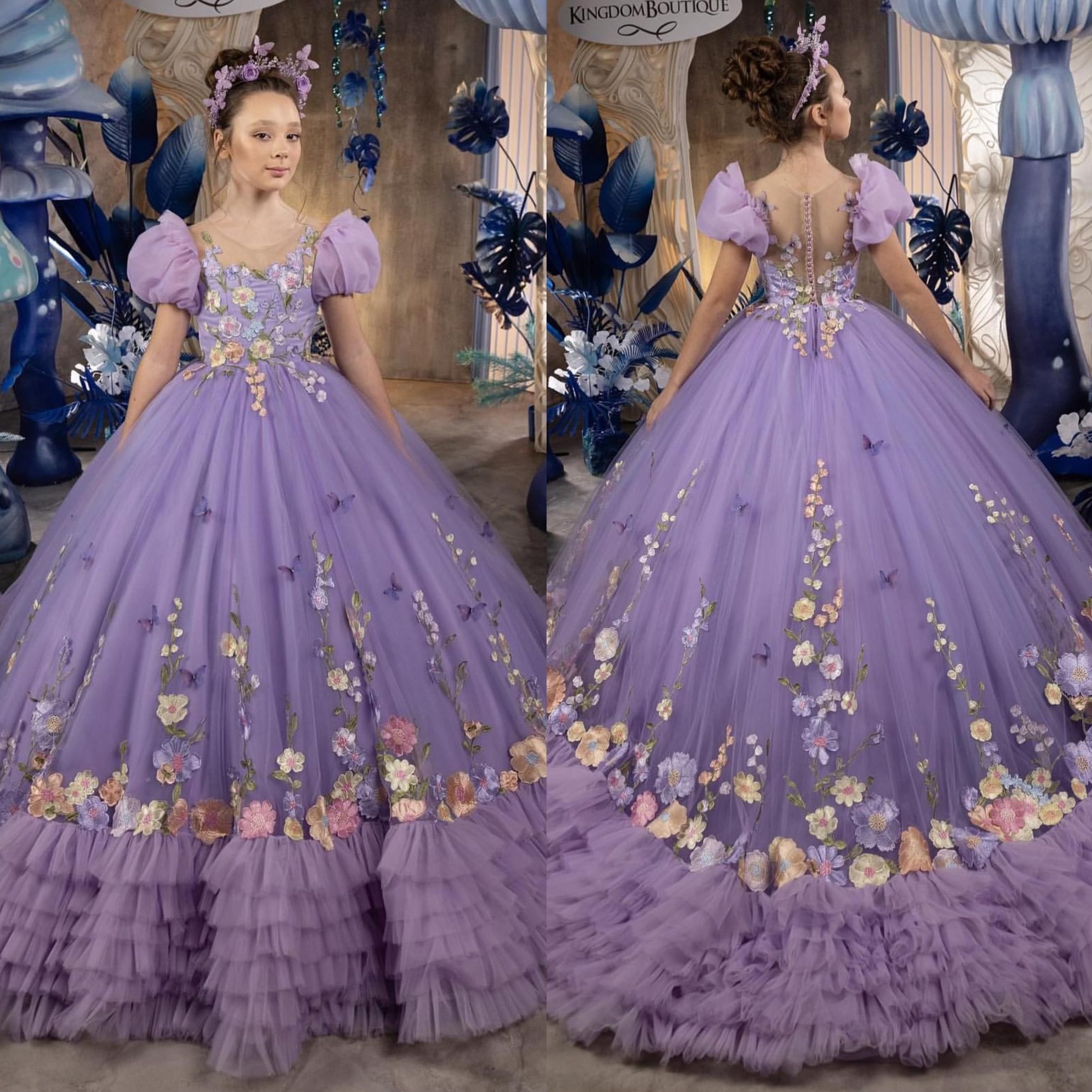 Lavender Ball Gown Wer Girls Dresses Sheer Jewel Neck Short Sleeves Girl Pageant Gowns Appliques Tiered Bottom First Communion Dress Kids Formal Wear 