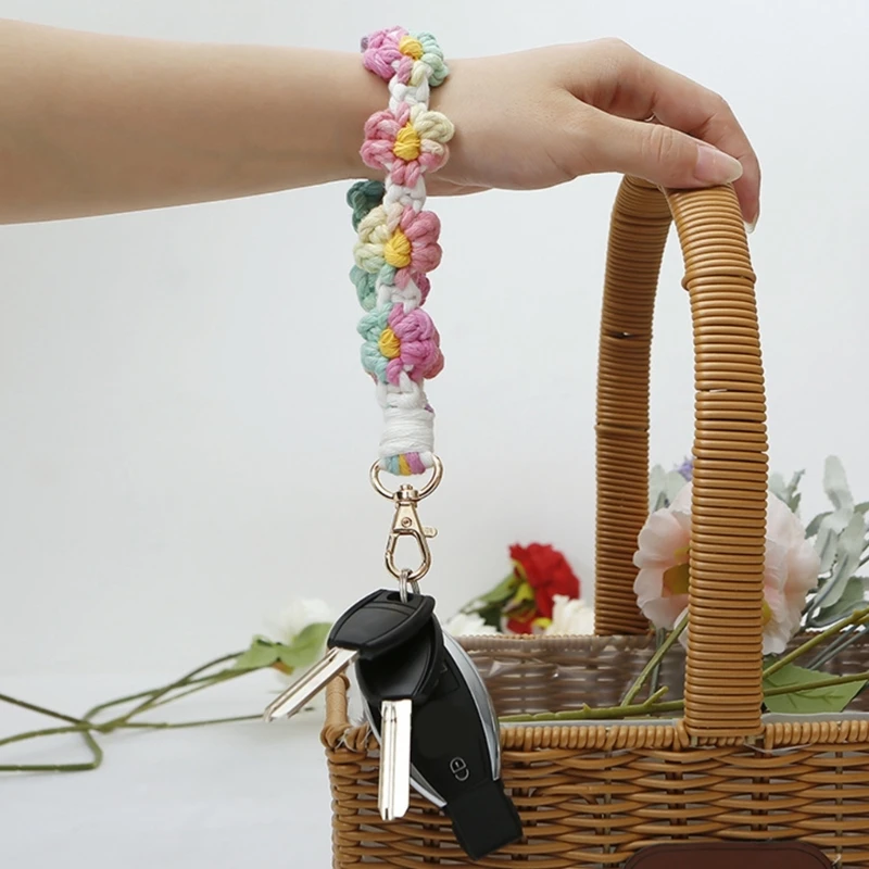 Keychain Keyring Bohemia Handmade Flower Vintage Crocheted Bracelet Gift Cute Flower Keychain Accessories Handwoven smile