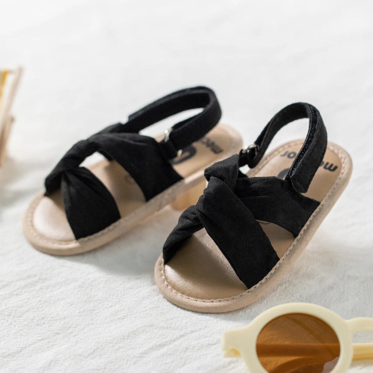 Summer Baby Infant Girl Sandals Princess Flat Anti-Slip Cotton Sole Light Weight Toddler Crib Shoes Newborn 2025 new Girl Canvas Sandals