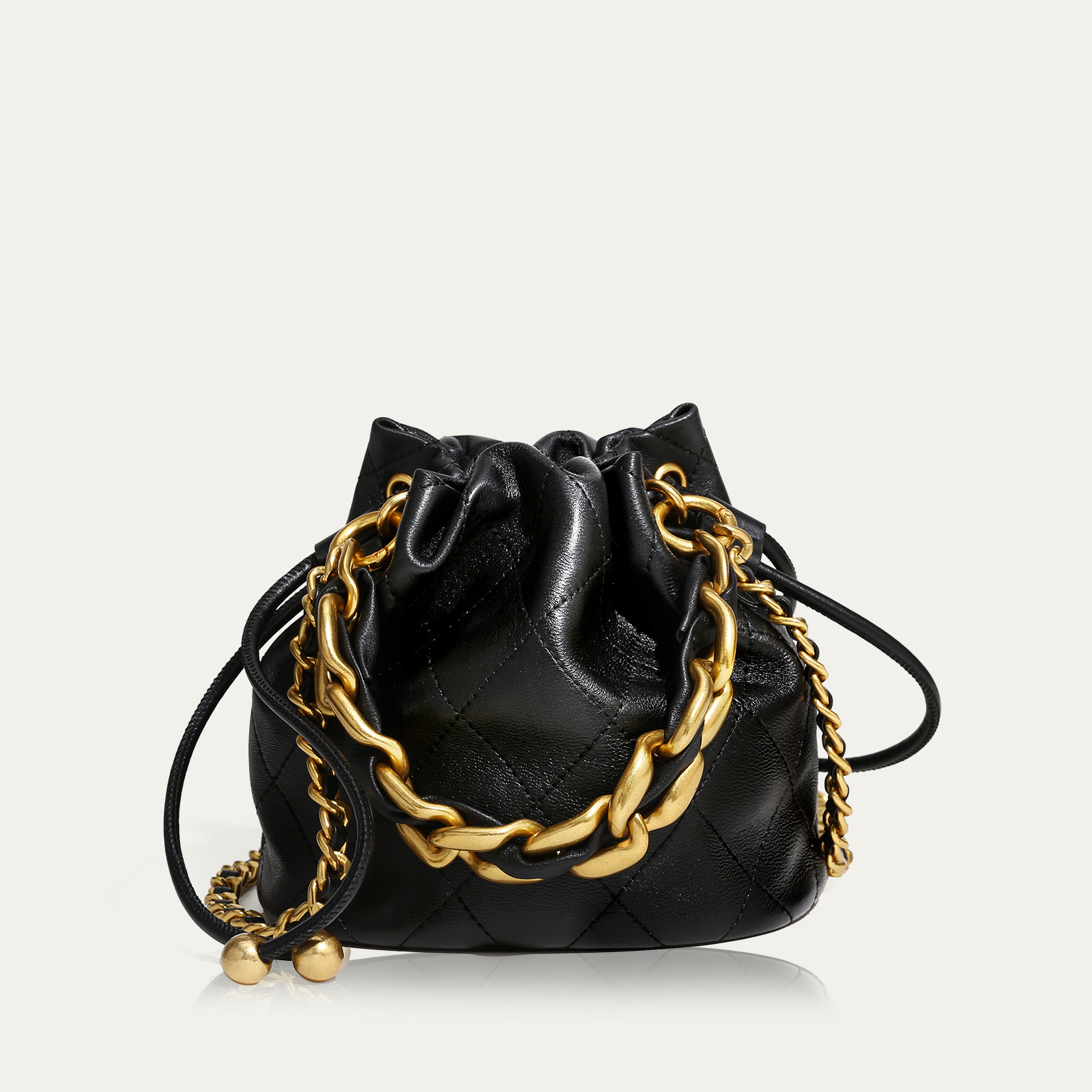 Genuine Leather Quilted Drawstring Bucket Bag Women With Chain Strap Crossbody Handbag For Daily Use And Commuting No Zipper Style BagVoyage