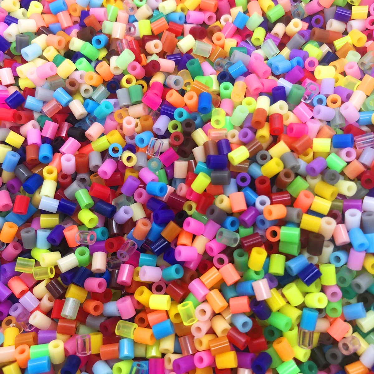 New 1000 PCS 2.6MM PERLER BEADS for GREAT Kids Great Fun Many Colors
