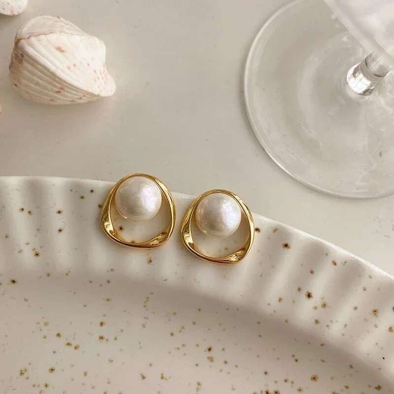 Imitation Pearl Earring for Women Gold Color Round Stud Earrings Korean Delicate Irregular Design Unusual 2024 Fashion Jewelry