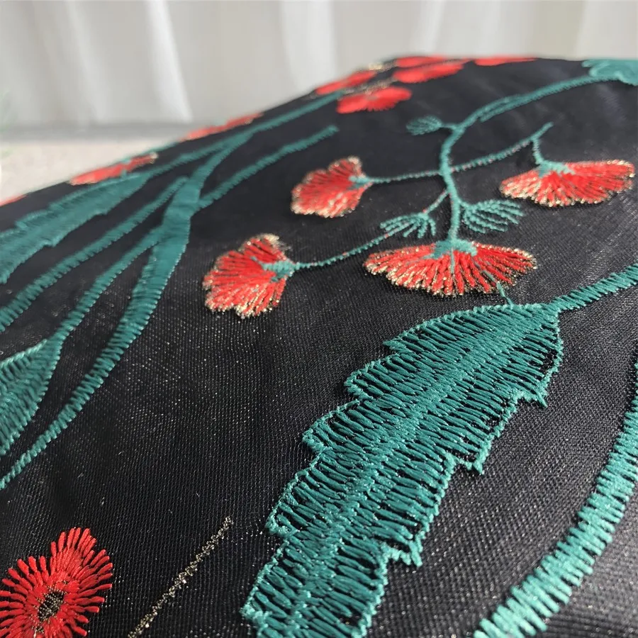 Flowers Vintage Embroidery Beautiful Bag Shell Lock Wood Hand Bags Women Shoulder Crossbody Bag Chain Fringe Women's Handbags smile 's