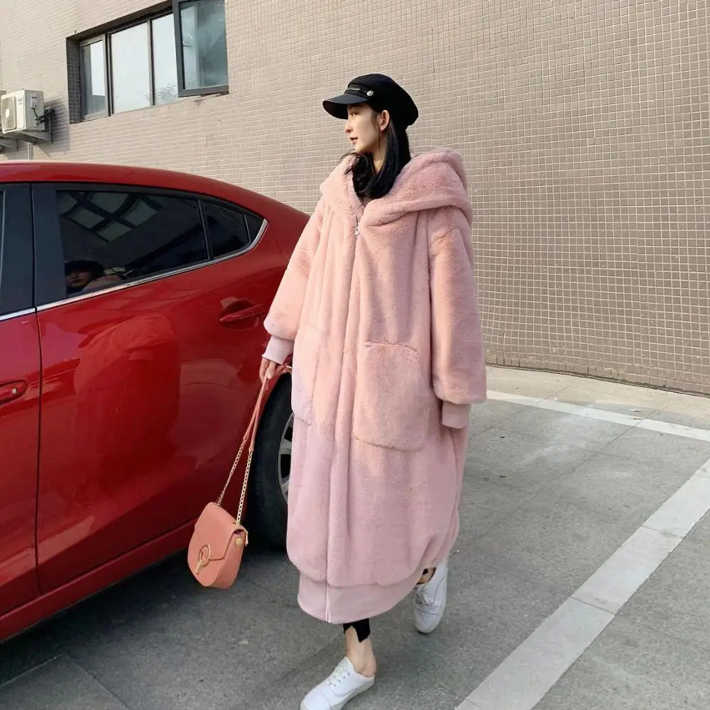 Womens oversized faux fur coat winter plush coat thick and warm womens large cap faux fur leather jacket womens pink teddy jacket fluffy 241107