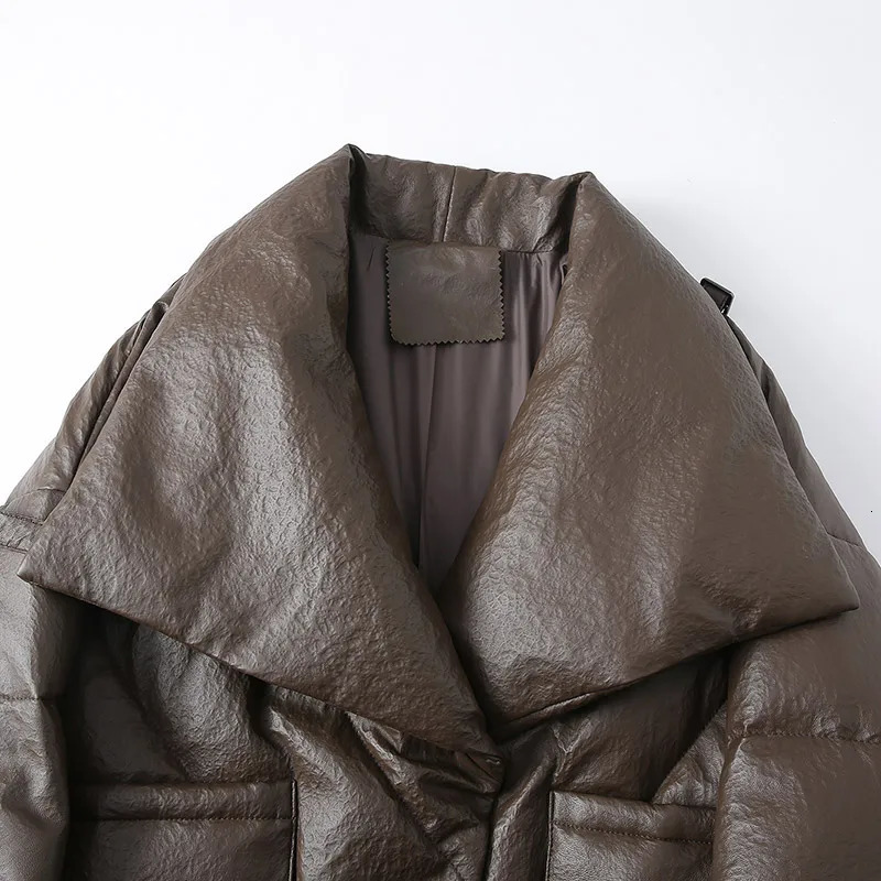 Womens leather down jacket winter leather down jacket outdoor thick warm short sleeved inflatable jacket streetwear 241108