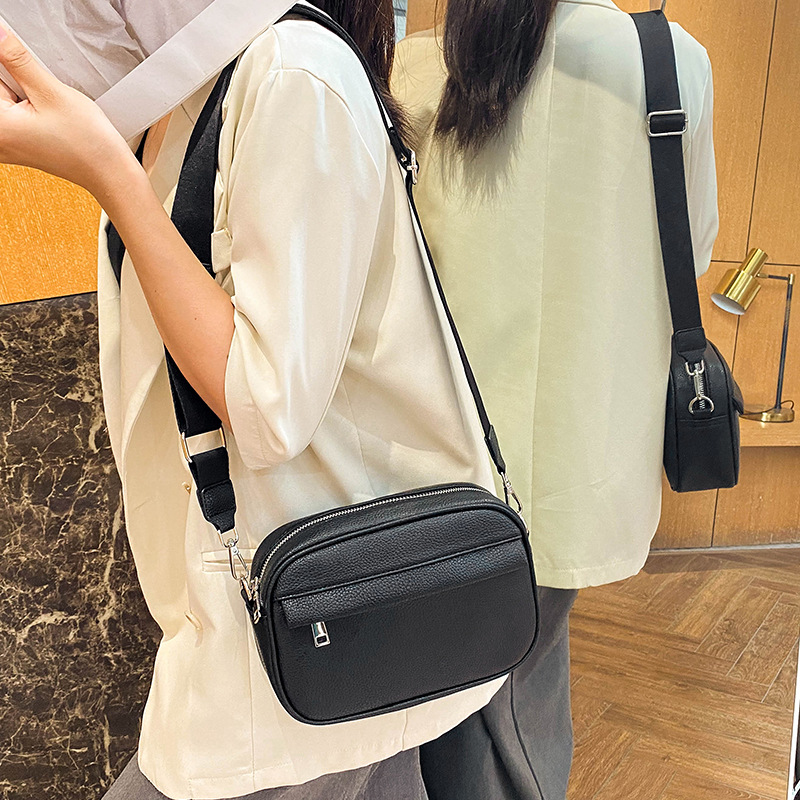 2025 Designer solid new 3 2024 color crossbody women's shoulder small square bag free shipping