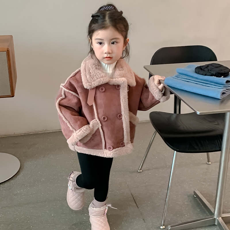 Designer shoes Children's clothing jacket autumn and 2024 new item for little girls, children's fur integrated winter clothing, pink top, fr