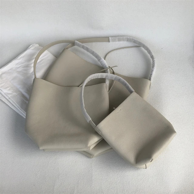 High-Quality Women's Cowhide Park Simple Large-Capacity Shoulder Handbag Bucket Tote Bag Genuine Leather Zipper Style