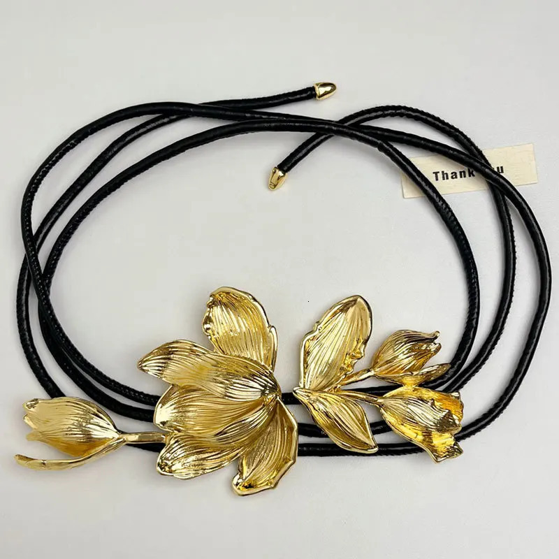 Womens retro little perfume style gold tulip flower chain with decoration black leather rope thin waist chain 241108 - view 5