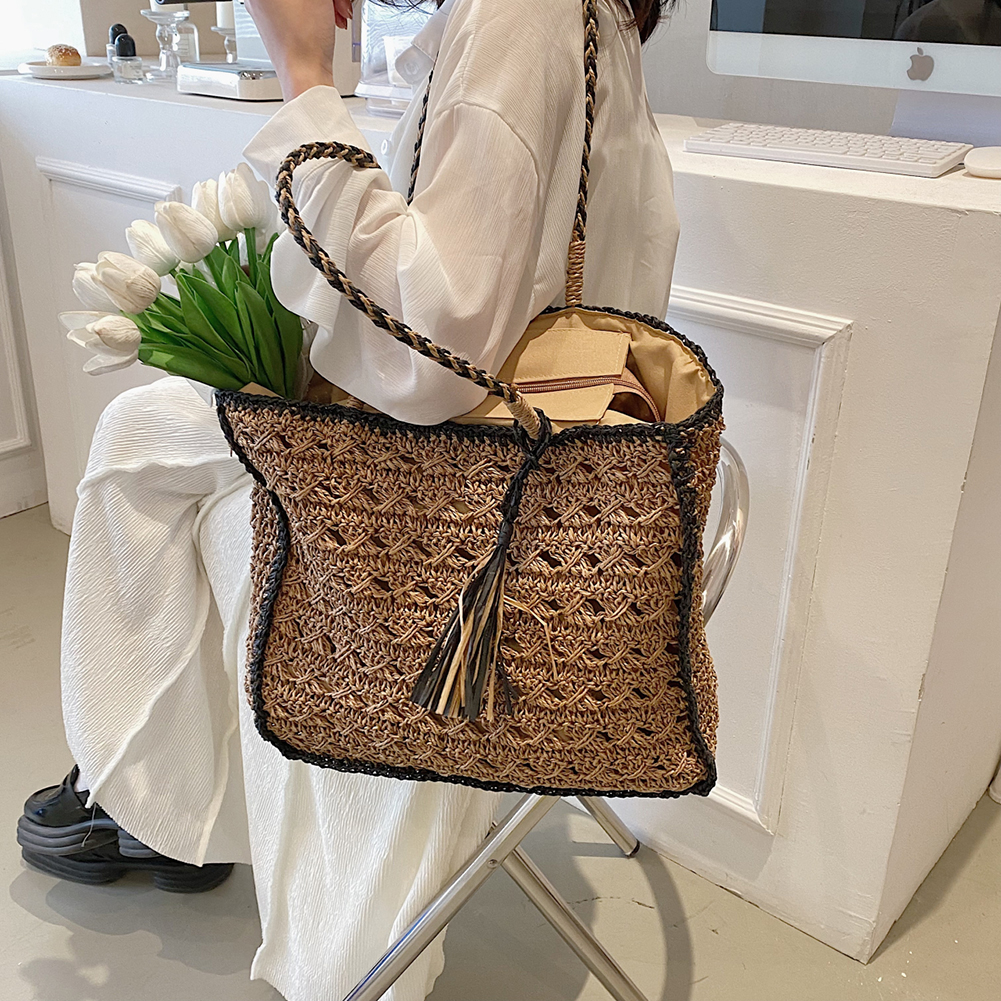 Ladies Big Straw Tassel Woven Tote Bags for Women 2023 Trendy Summer Fashion Shoulder Bag Lady Handbags and Purses Beach Totes
