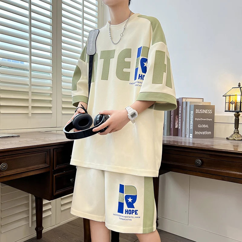 Summer Tracksuits Short Sleeve TShirtShorts Loose Two Piece Mens Sets Sportswear Top Tee KneeLength Pant Youth Clothing 240409