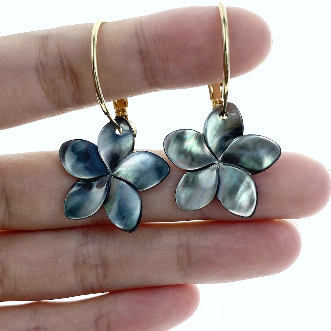 4pc 25mm Hand Carved Black Mother of Pearl Plumeria Flower Pendants for Jewelry Making