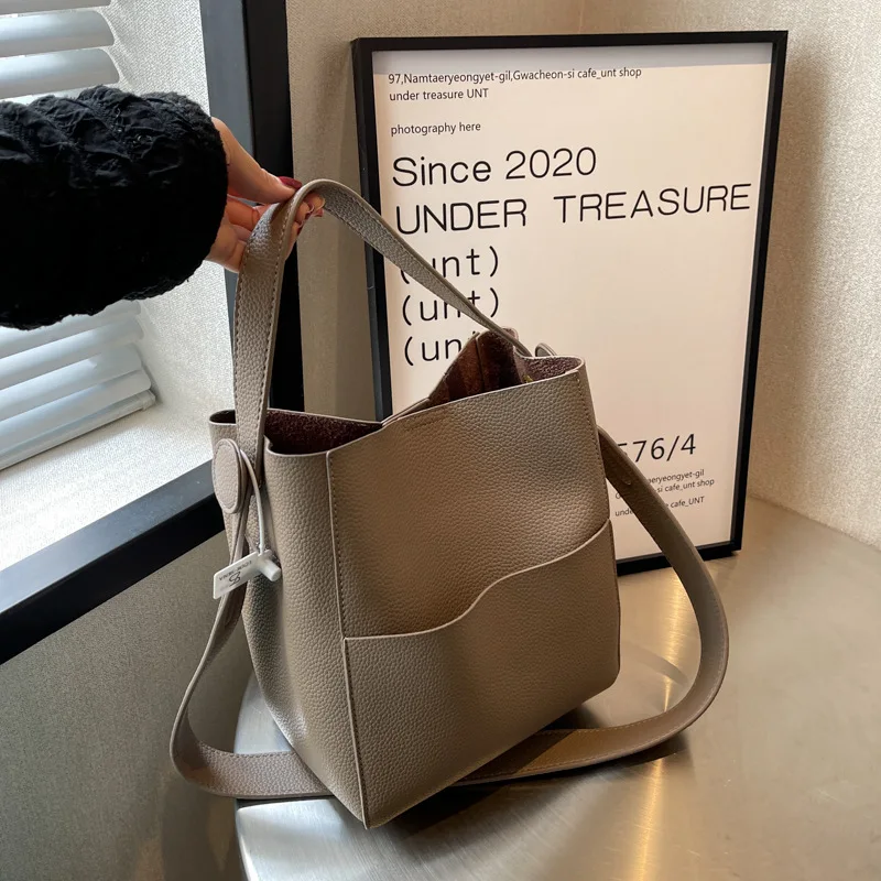 IN BLUE fry large capacity Commuting essentials Basic All-in-one simple wide shoulder bucket bag crossbody bag
