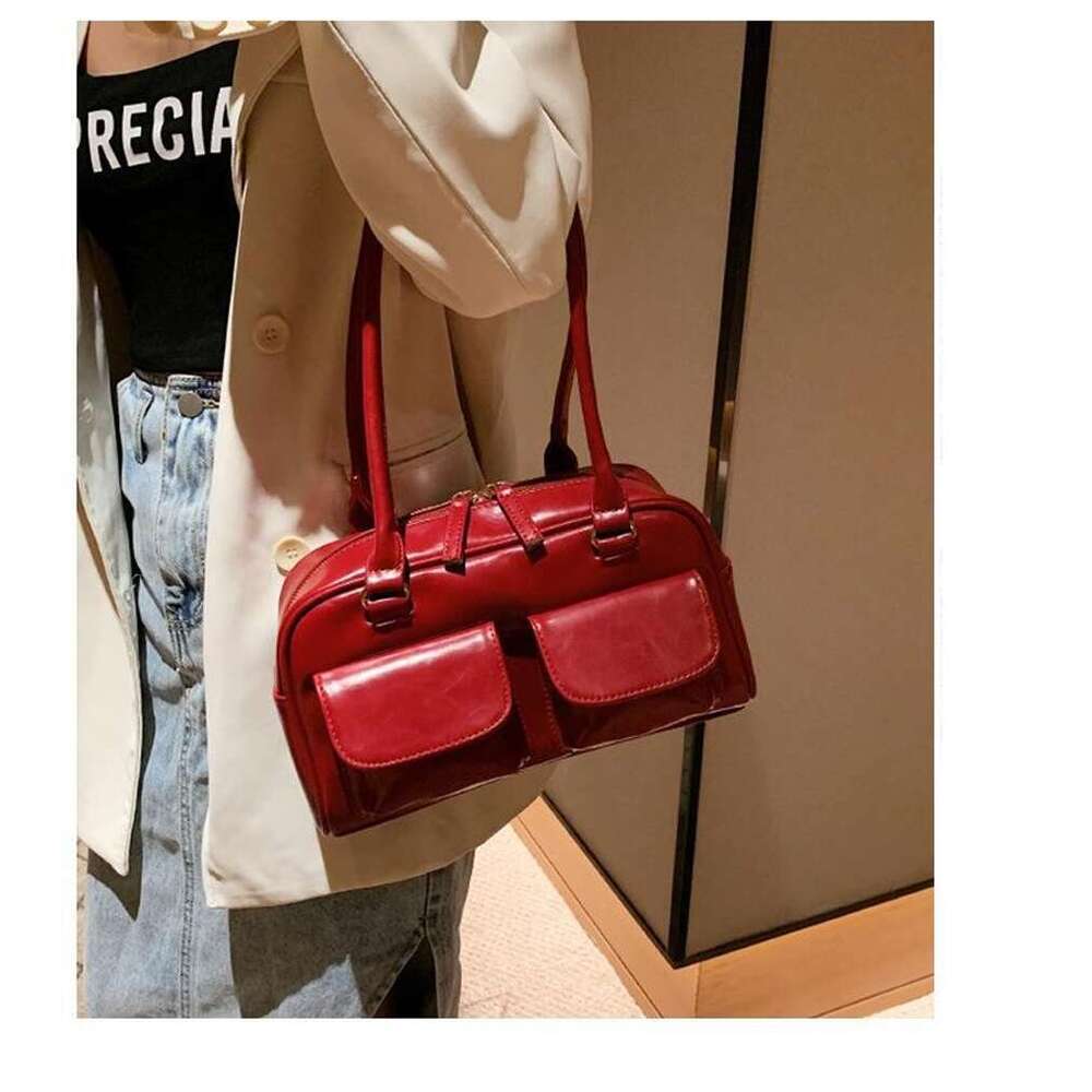 New Fashion and Leisure Women's Handbag, Versatile for Commuting, Underarm Bag, Double Front Pocket, Handheld Shoulder Bag
