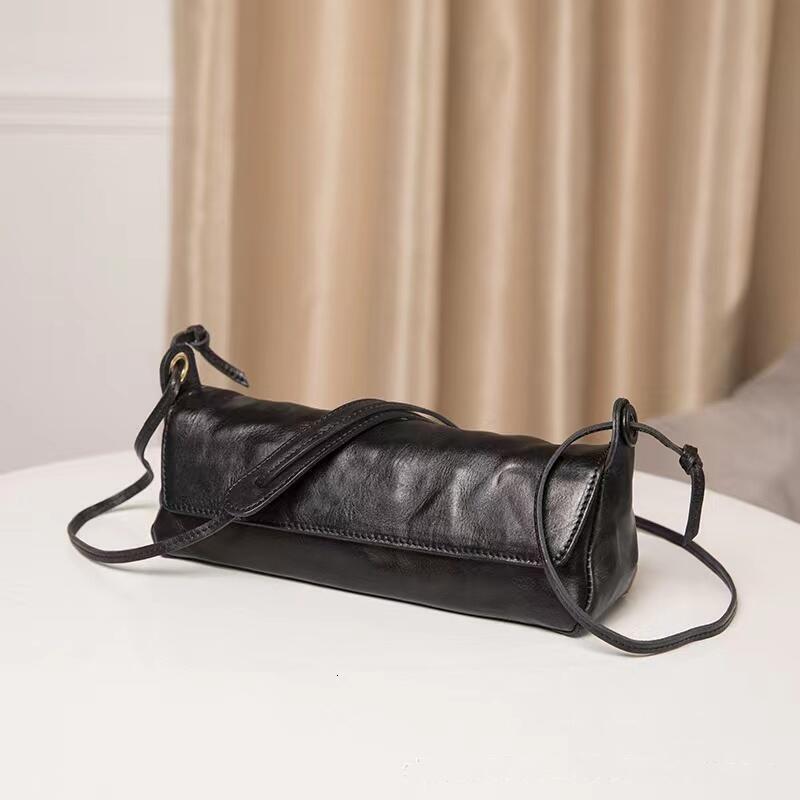 Vegetable Tanned First Layer Cowhide Women's Long Magnetic Buckle European And American Retro Messenger Bag Genuine Leather Hasp Style BagVoyage