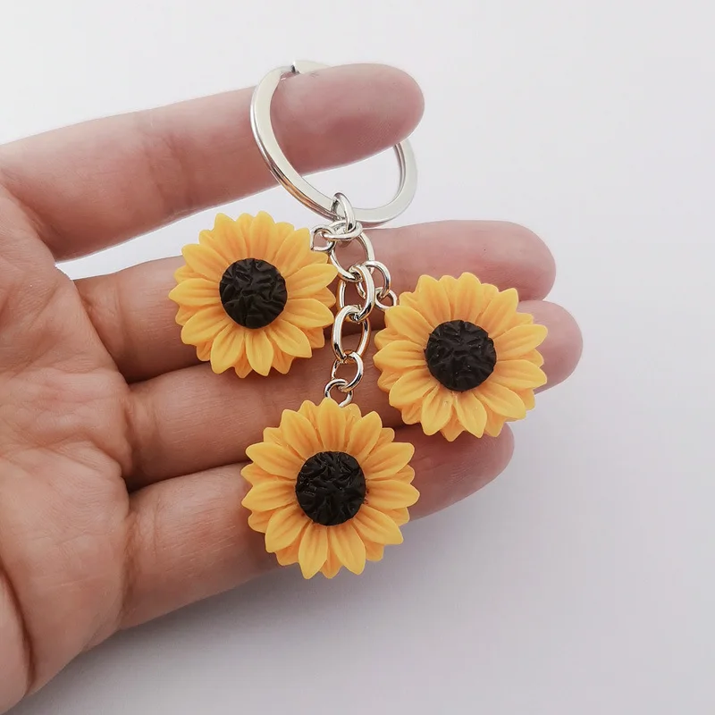 New Flower Resin Suower Keychain Golden Sun flowers Keychain Cute Simplicity Style Daisy Flower Keychain Best Friend Gifts smile