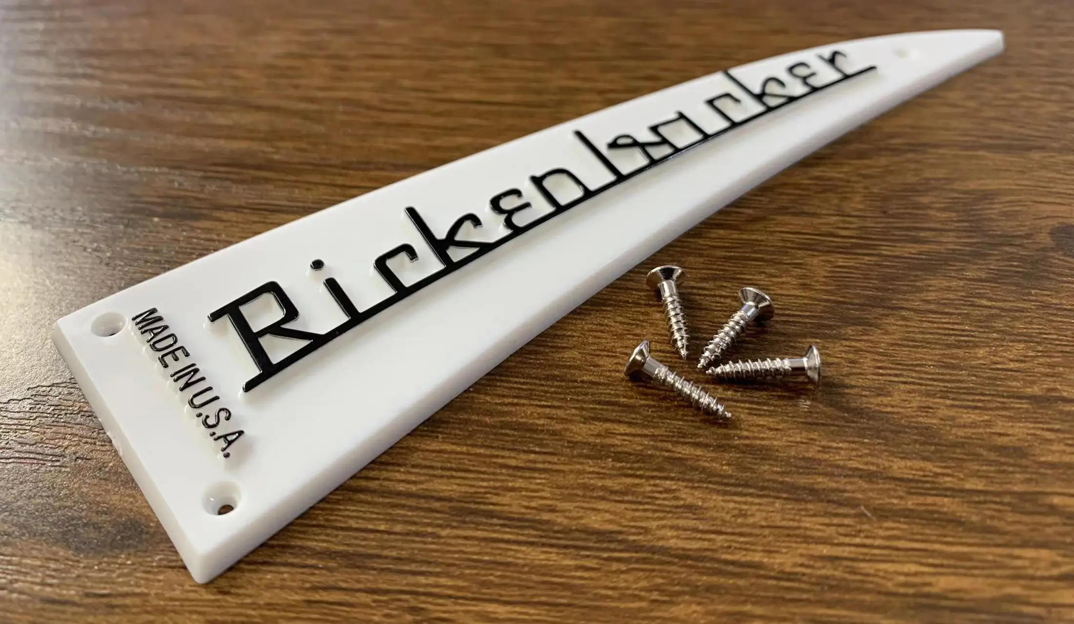 Professional Trussrod Cover for Ricken Electric Bass & Guitar with Screws Guitarra Accessories in Stock Discount