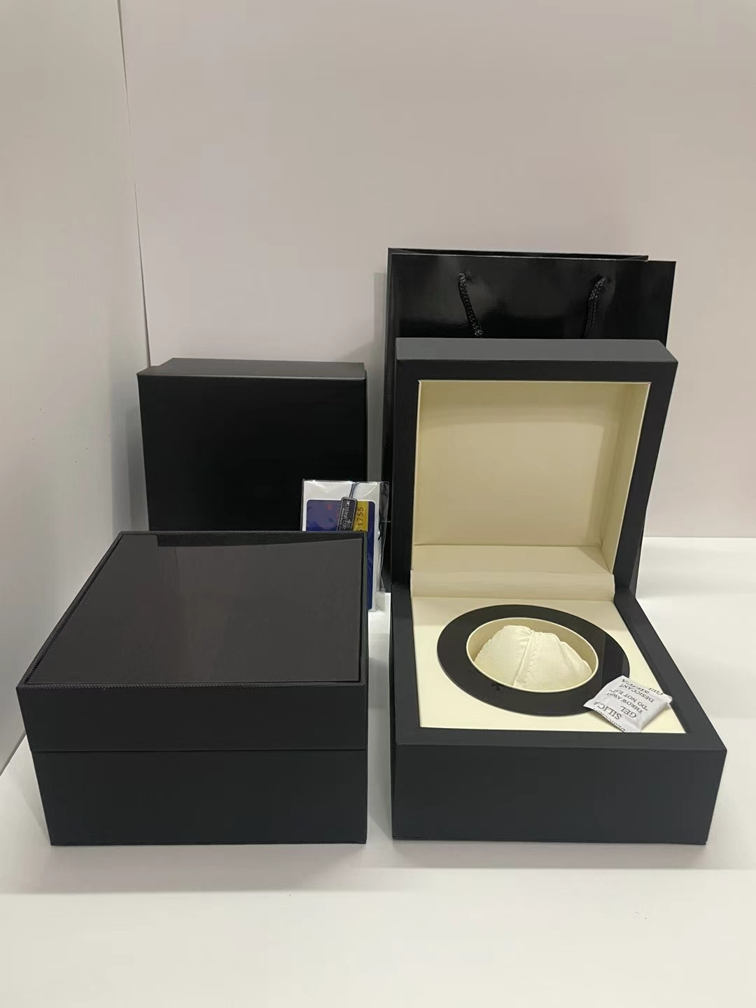 Top Quality VC Boxes PPity watch Original Box Accessories wholesale montre Watches Booklet Card Tags and Papers In English Swiss Watches Boxes Many are the box #367