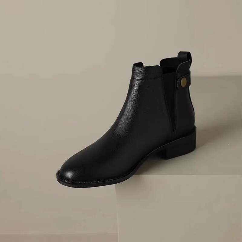 English Style Short Boots for Women 2025 New Thick Heeled Soft Leather Chelsea Boots Spring Autumn Ankle Boot French Office Shoe