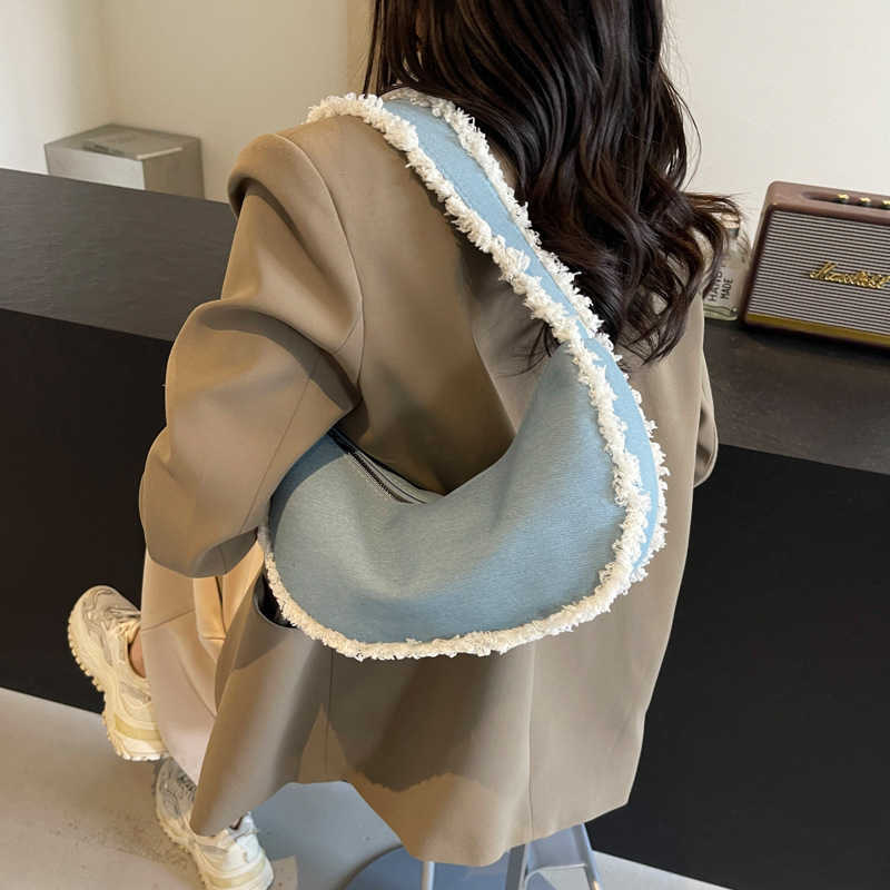 Women's Handbag 2024 New Lamb Wool Niche Design Underarm Canvas Small Bag New Crescent Shaped Bag Fur Burrs Wallet