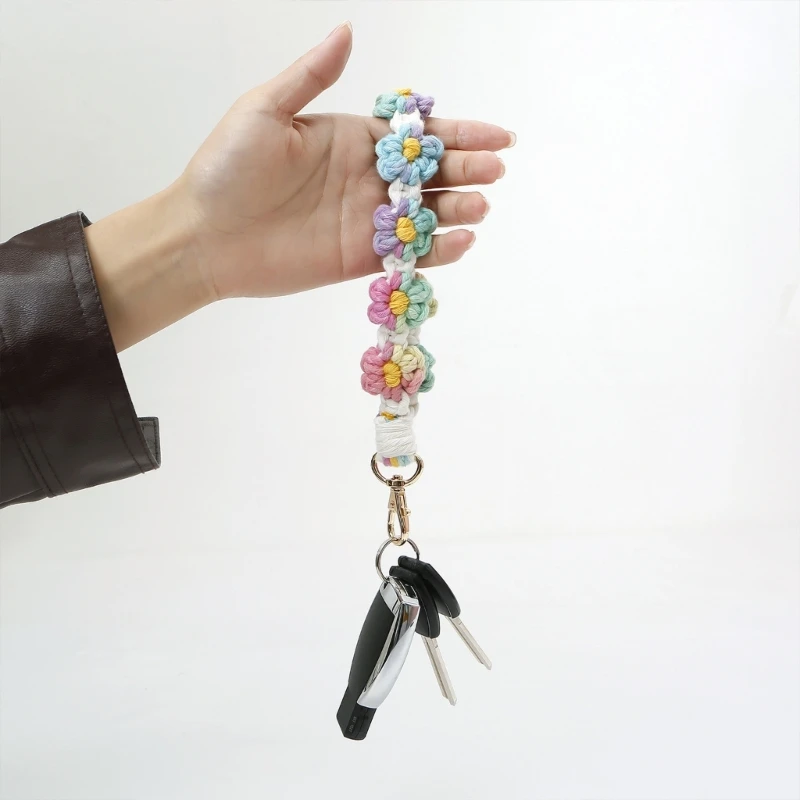 Keychain Keyring Bohemia Handmade Flower Vintage Crocheted Bracelet Gift Cute Flower Keychain Accessories Handwoven smile