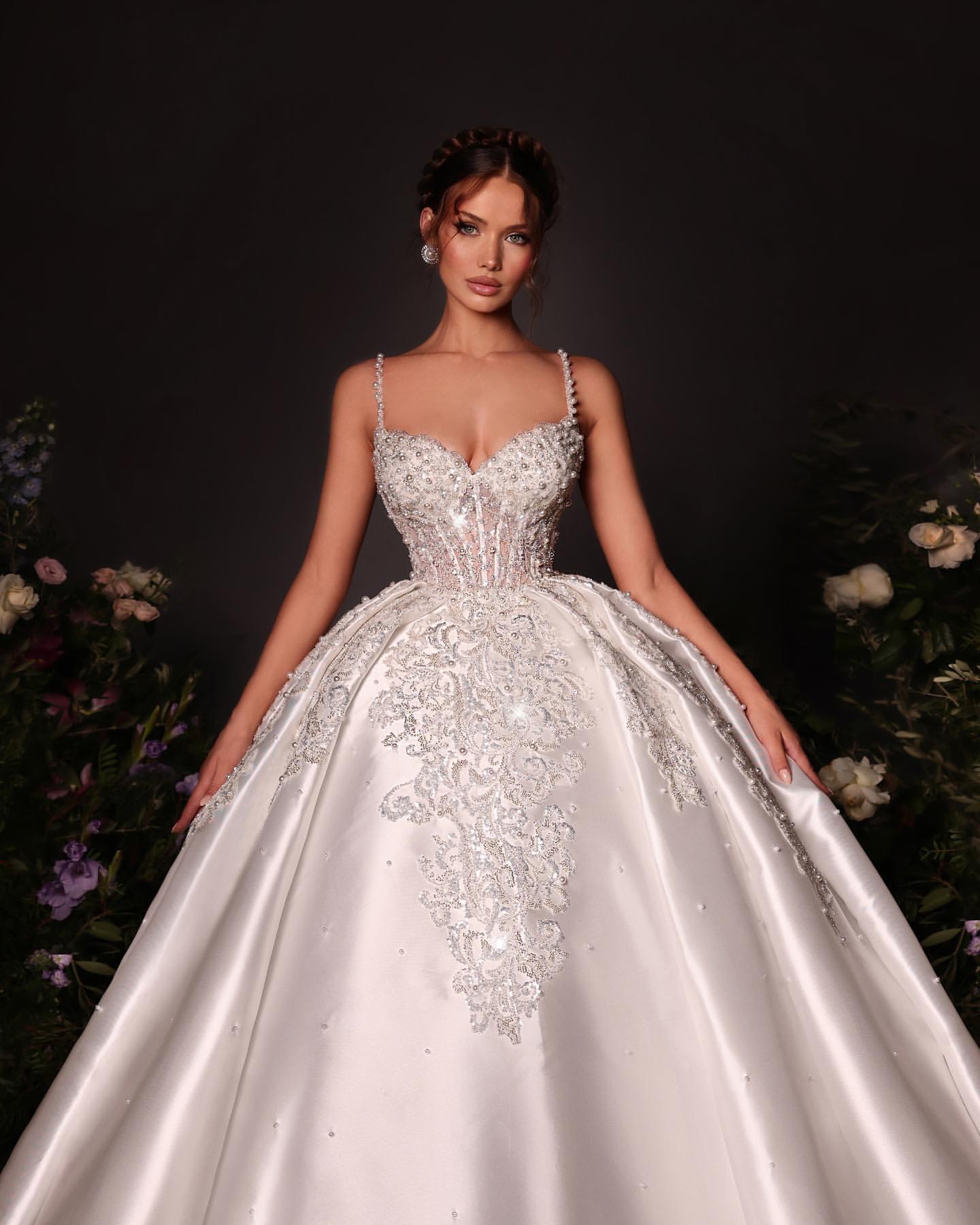 Gown Garden Ball Dress For Bride Spaghetti Appliqued Wedding Dresses Bridal Gowns Vestido De Noiva Ruffle Backless Robe Mariage es s